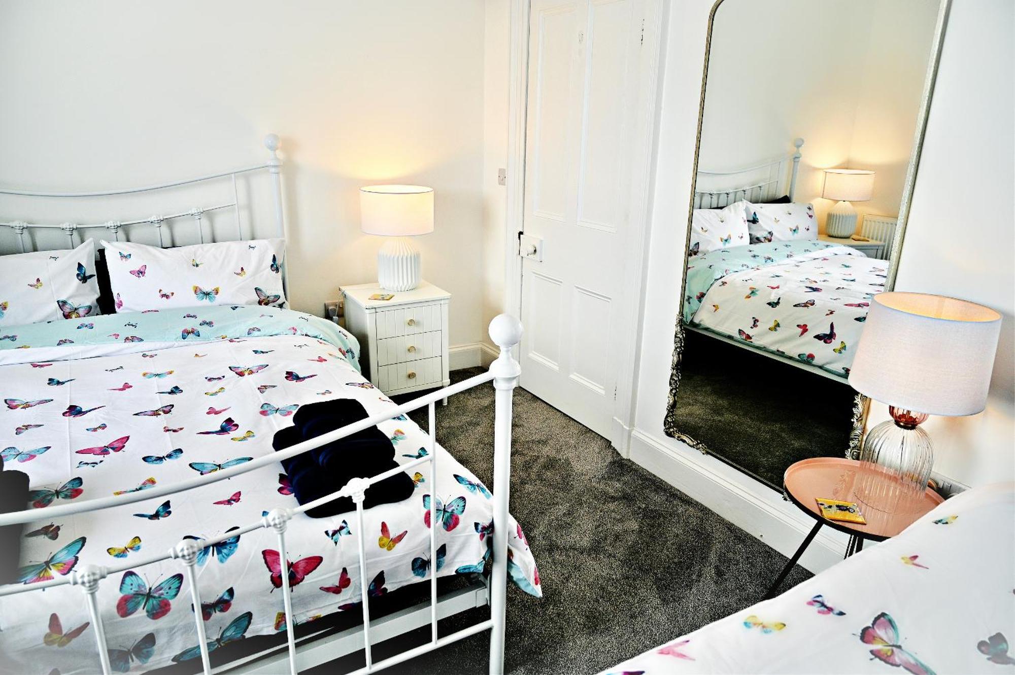 Porthmadog, Sleeps 11, 5 Bedrooms, 5 Bathrooms, Mountain Views Bagian luar foto
